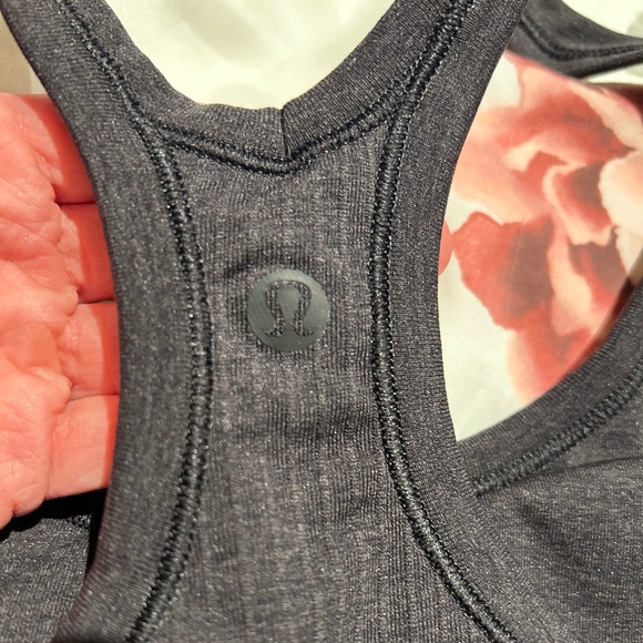 Lululemon Ebb to Street Tank Size 6 - Picture 2 of 6